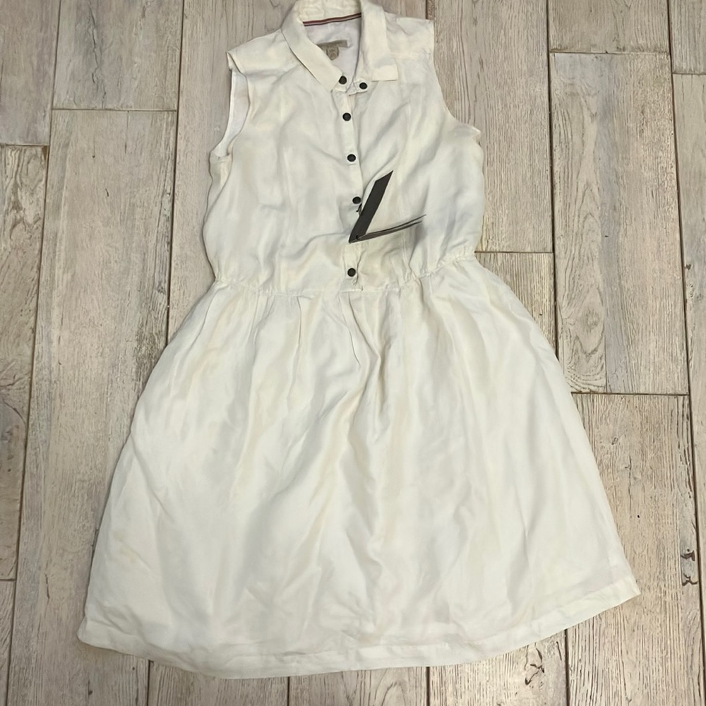 Burberry silk off white dress